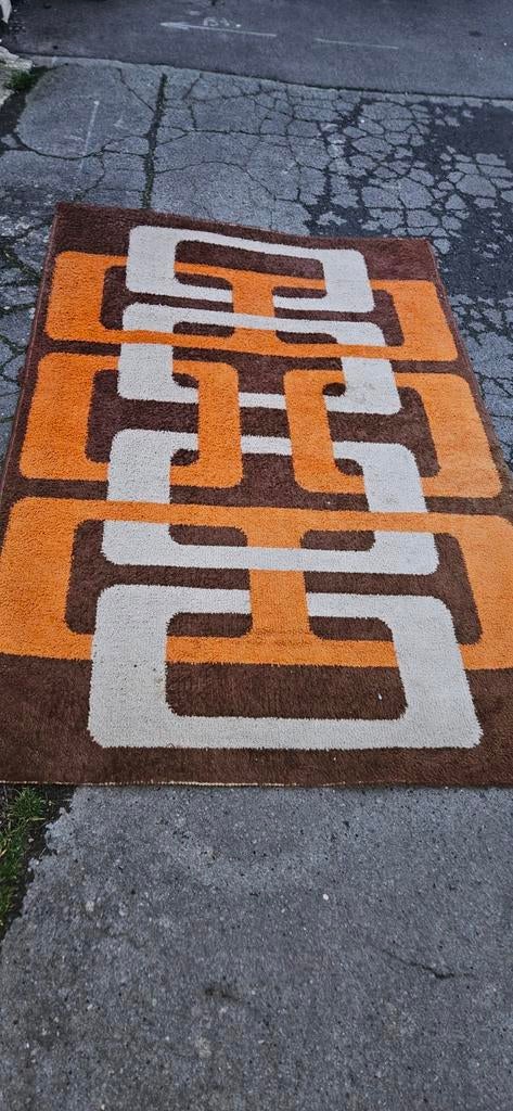 Tapis année 70 marque sylva, Enlèvement