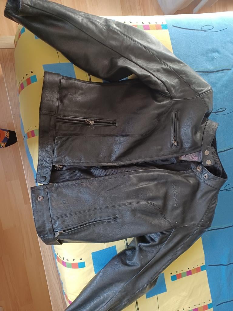Veste cuir Dame Ixon, Motoren