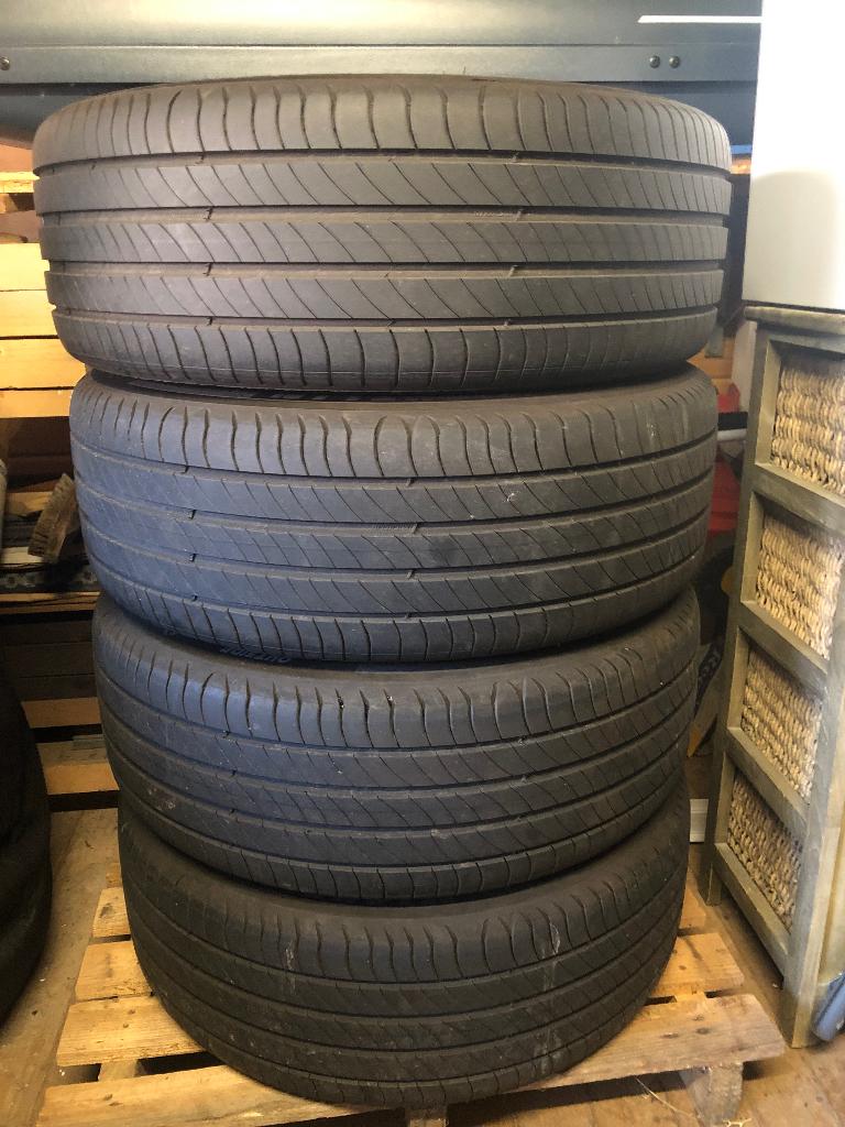 Hyundai bandenset Michelin Primacy 235/50 R19 103v, Auto-onderdelen, Banden en Velgen, Gebruikt, Banden en Velgen, 235 mm, Personenwagen