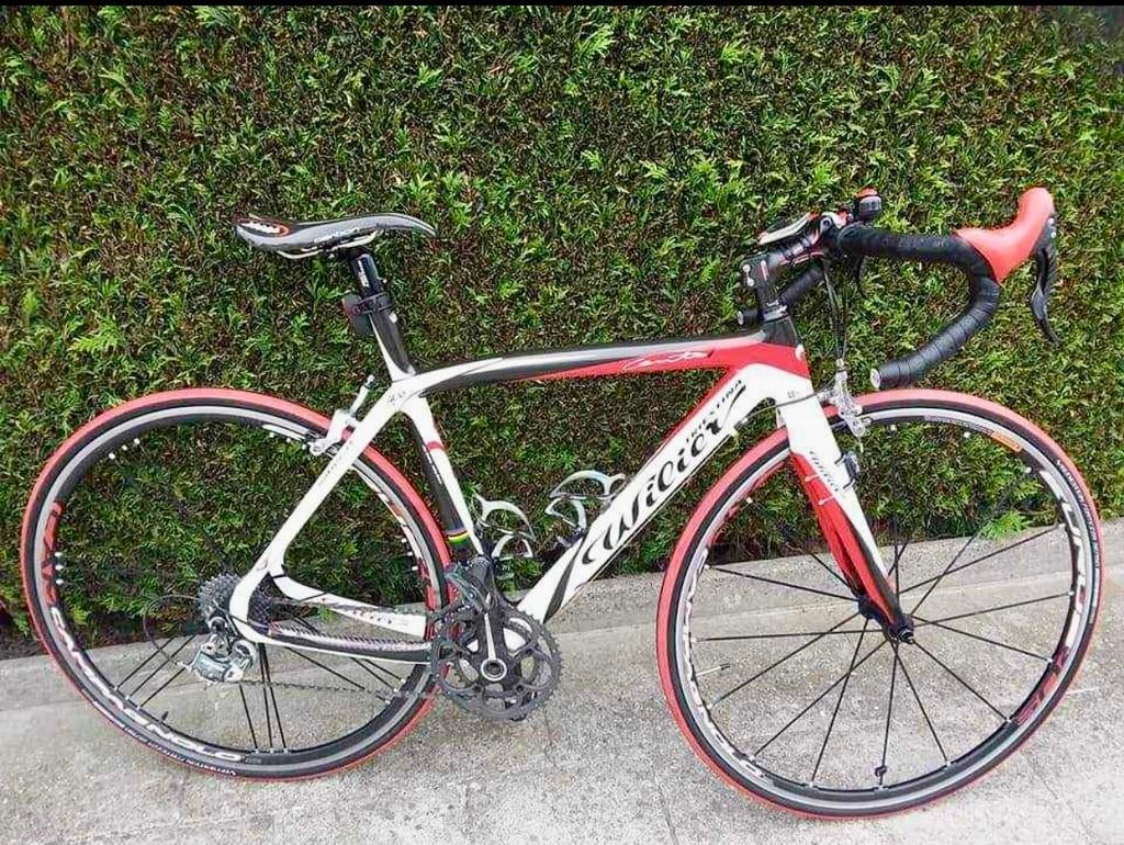 Vélo full carbone Wilier Triestina Cento Campagnolo, Vélos & Vélomoteurs, Vélos | Vélos de course, Enlèvement, Utilisé, Carbone