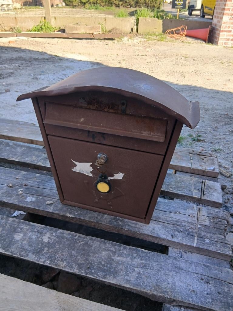 brievenbus, Enlèvement