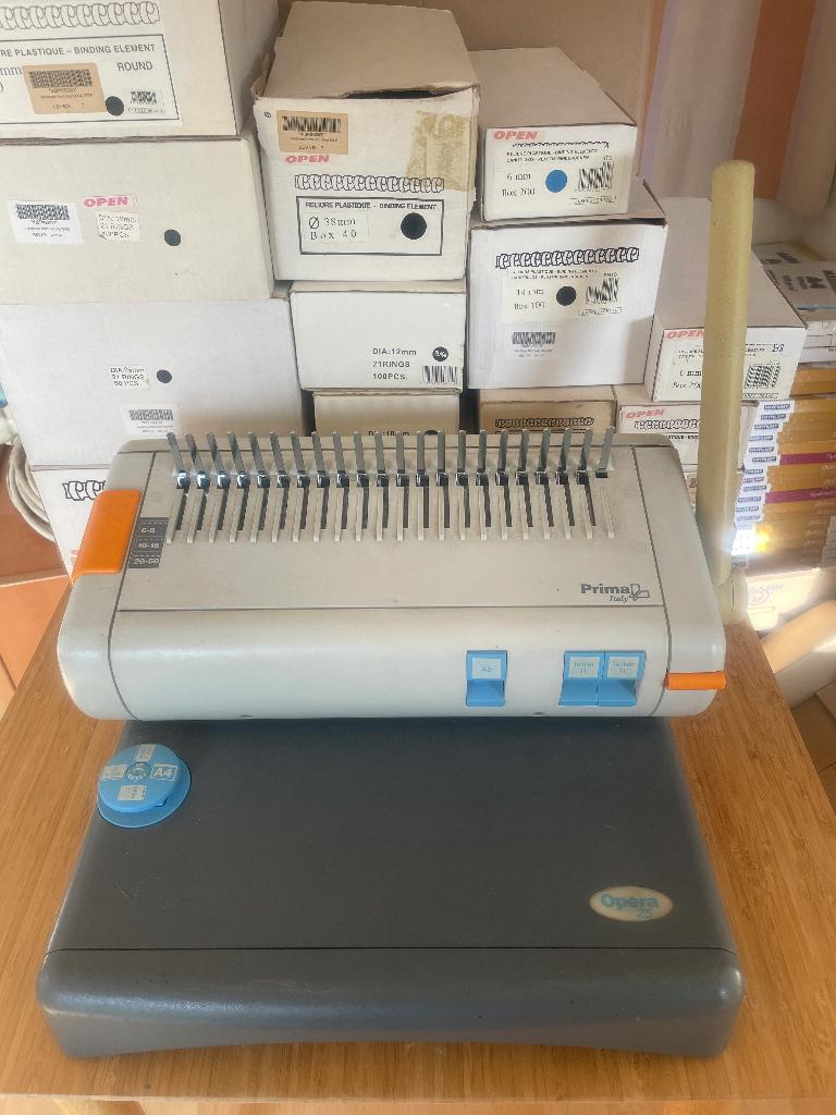 Opera 25 inbindmachine pro met assortiment ringen, Enlèvement ou Envoi, Utilisé