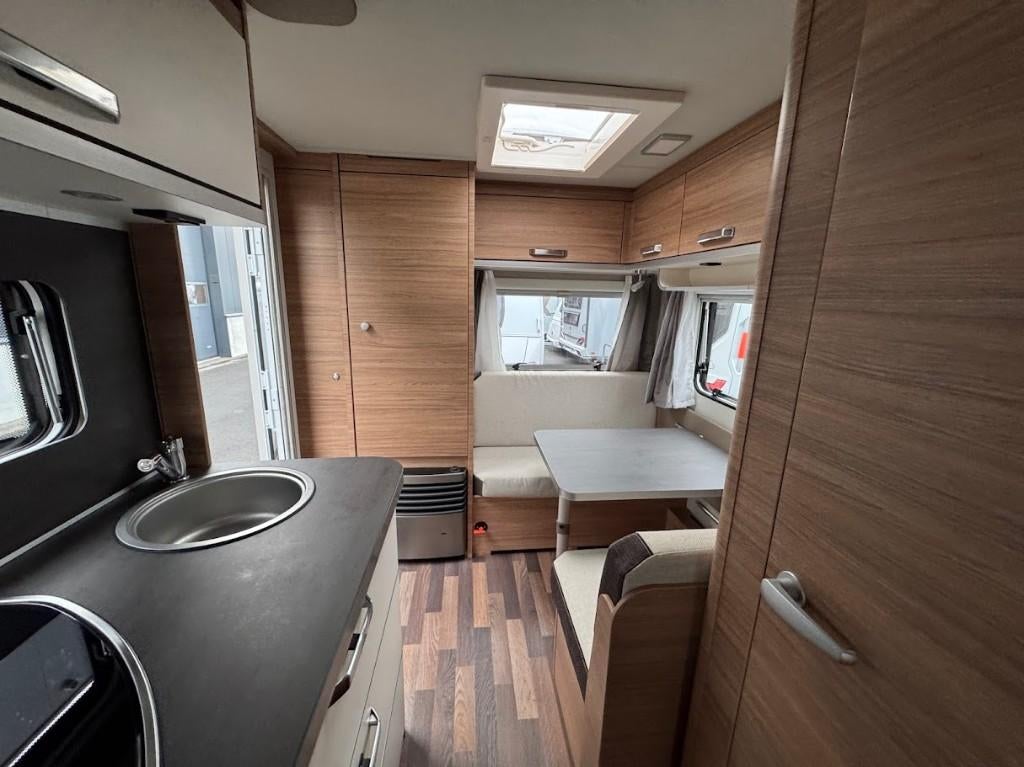 Weisnberg CaraOne 420 QD 2023 mover en luifel, 6 à 7 mètres, 75 kg, Lit transversal, Knaus