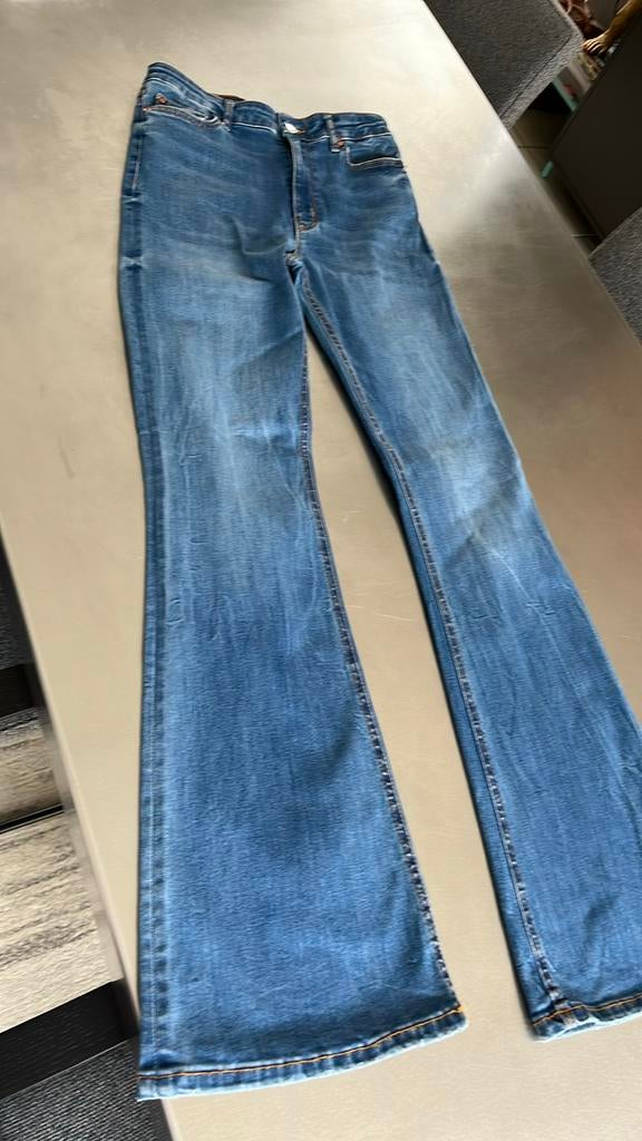 Jeans Zara maat 38, Kleding | Dames, Ophalen of Verzenden, Zo goed als nieuw
