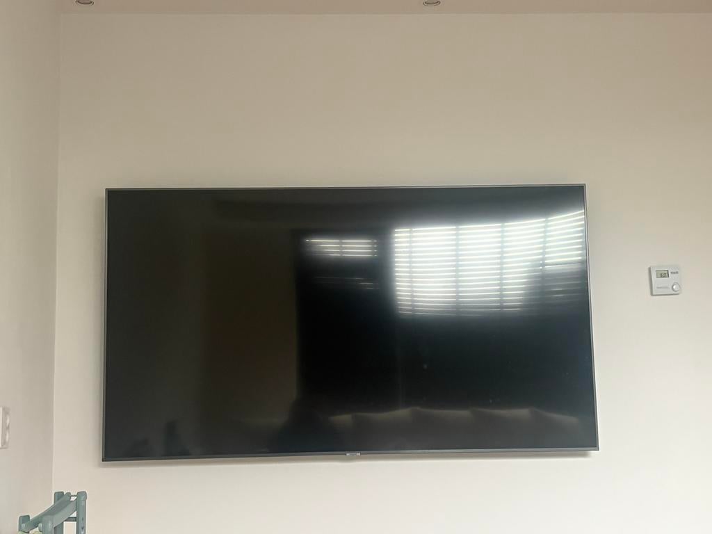 Defecte Samsung TV - gaat steeds aan en uit., Ophalen, Zo goed als nieuw, Samsung