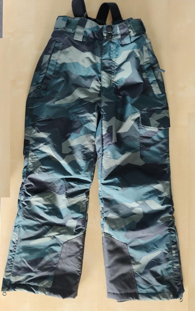 Lekkere warme skibroek (legerprint), maat 128, Broek, Jongen of Meisje, Ophalen of Verzenden, Mountain peak