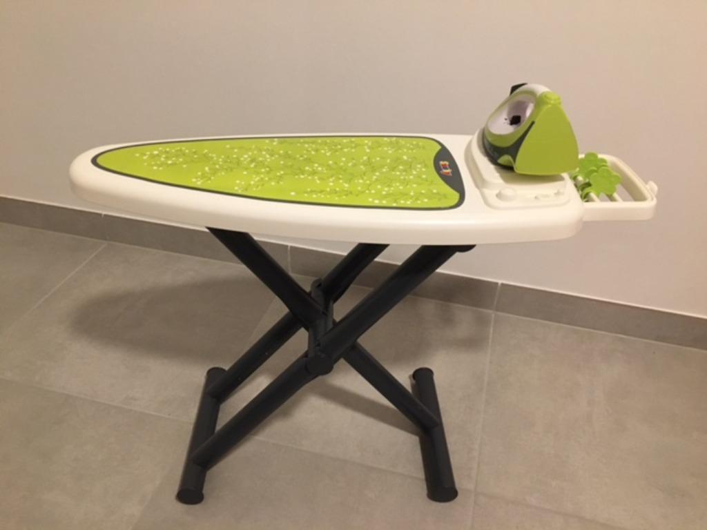 Smoby strijkplank + stoomstrijkijzer, Verzamelen, Ophalen, Zo goed als nieuw