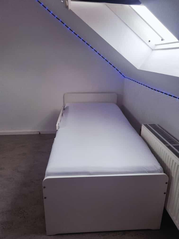 ️ Superbe lit simple IKEA avec matelas (90x200), 90 cm, Matelas, Enlèvement, 200 cm