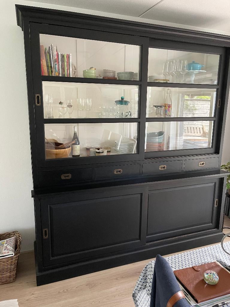 Buffetkast model 204 de  buiten kant is zwart binnenkant wit, Huis en Inrichting, Kasten | Buffetkasten, Nieuw, 200 cm of meer