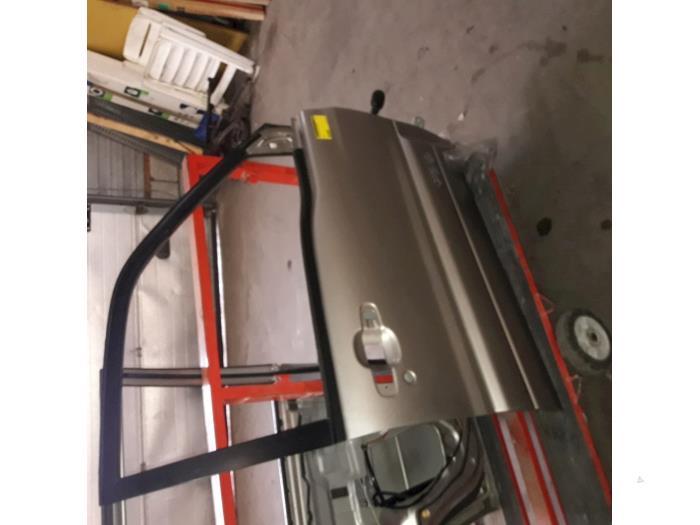 Portier 4Deurs rechts-voor van een Suzuki Grand Vitara (ZA4), Auto-onderdelen, Carrosserie, Deur, Suzuki, Gebruikt, 3 maanden garantie