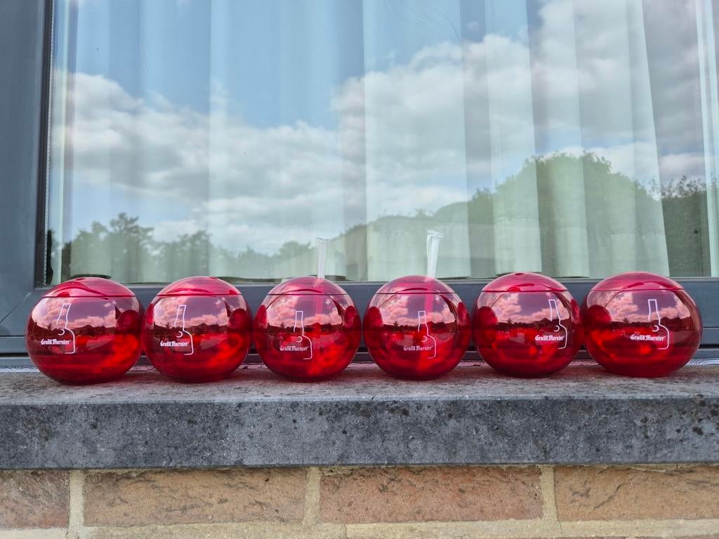 Verres à cocktail sphériques GRAND MARNIER. 10 cm. « NOUVEAU, Collections, Enlèvement ou Envoi, Neuf