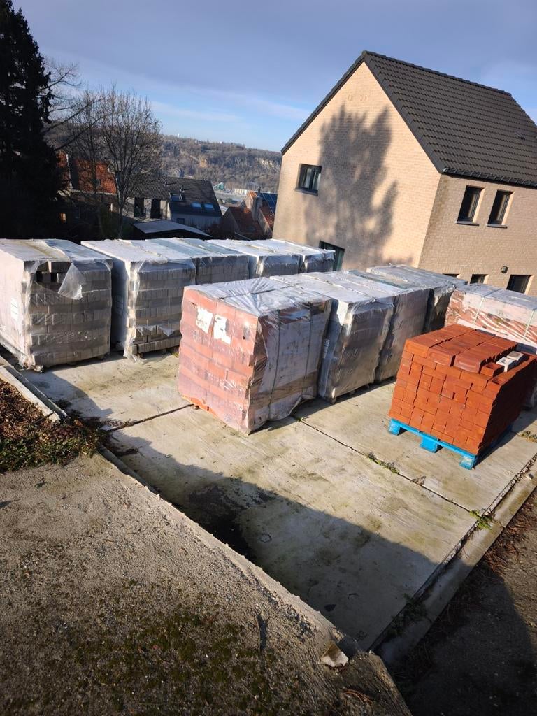 Palettes de briques grises et rouge, Bricolage & Construction, Briques, Enlèvement, Neuf, Béton