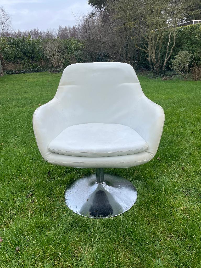 Witte vintage fauteuil, Ophalen, Gebruikt, Leer