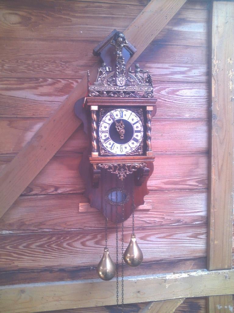 Horloge à coucou qui fonctionne très bien, Antiquités & Art, Antiquités | Horloges, Enlèvement