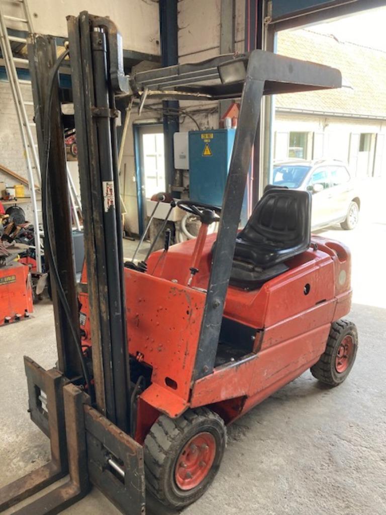 CHARIOT ÉLÉVATEUR LINDE 1,5 TONN, Articles professionnels, Machines & Construction | Chariots élévateurs & Transport interne, 1000 à 2000 kg