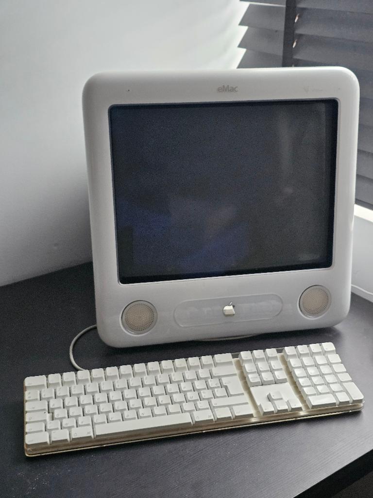 Apple eMac - G4 Mac, Computers en Software, Apple Desktops, Ophalen, Powermac