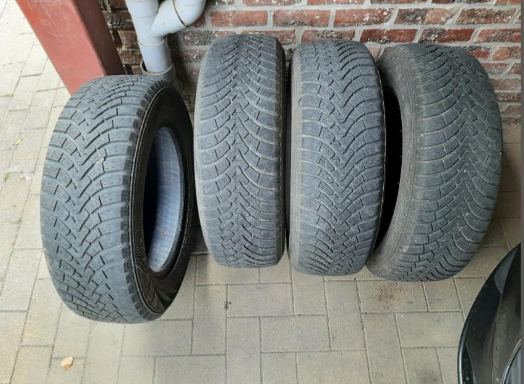 4 pneus hiver falken 215 65 16  98H, Enlèvement, Utilisé