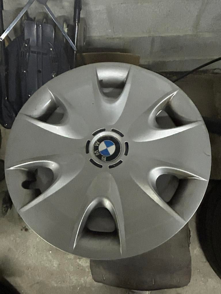 Bmw serie 1 e87 pneu hiver + enjoliveurs, Enlèvement ou Envoi, Utilisé