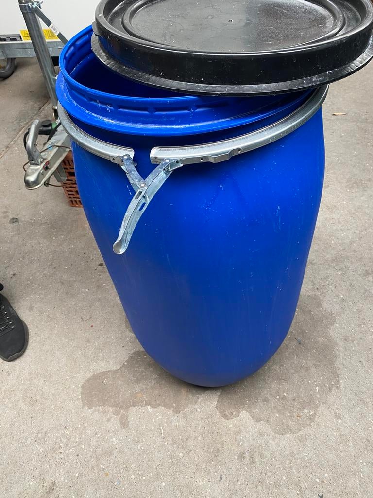 Tonnen, 150 litres ou plus, Enlèvement, Comme neuf, Synthétique