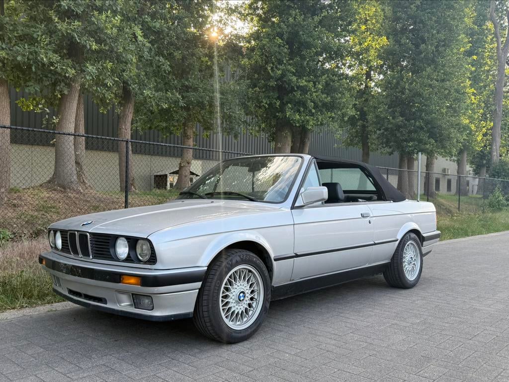 BMW 325i cabrio, Auto's, Automaat, 4 zetels, Achterwielaandrijving, 2496 cc