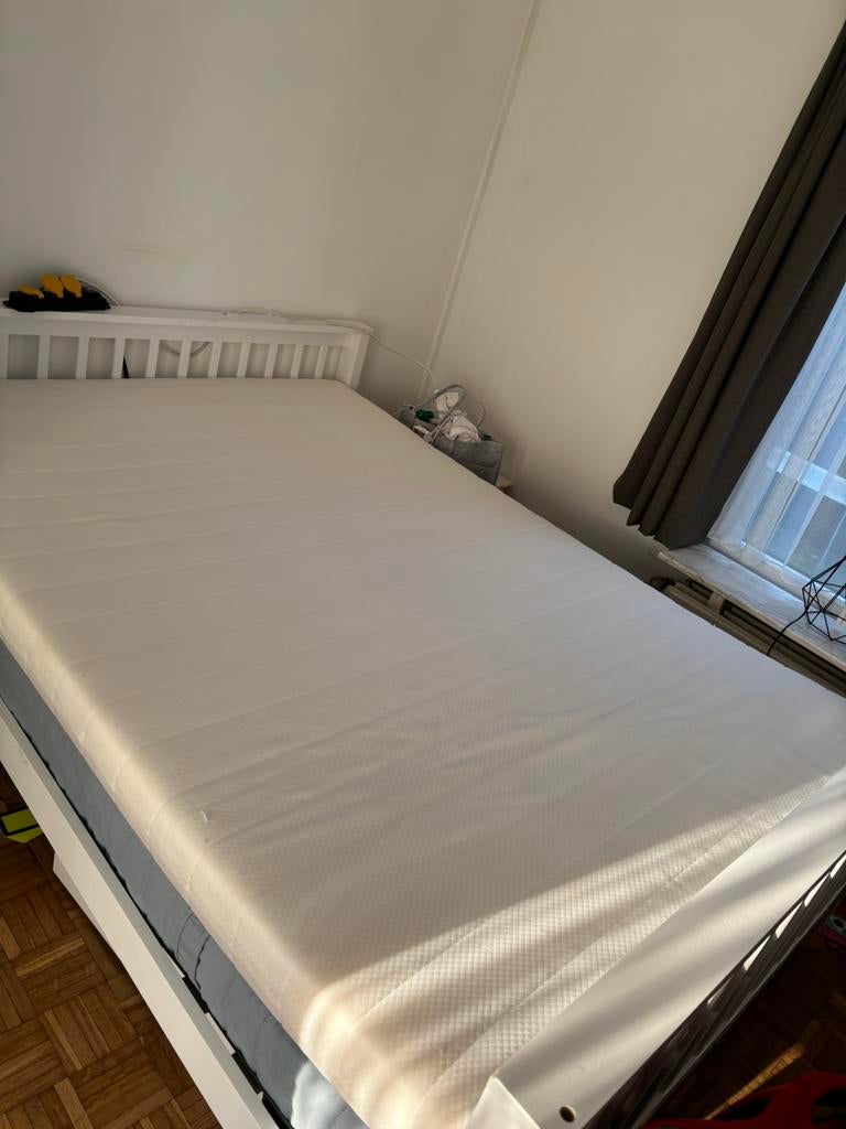 Bed en kast, Huis en Inrichting, Slaapkamer | Matrassen en Bedbodems, Ophalen, Zo goed als nieuw, Matras