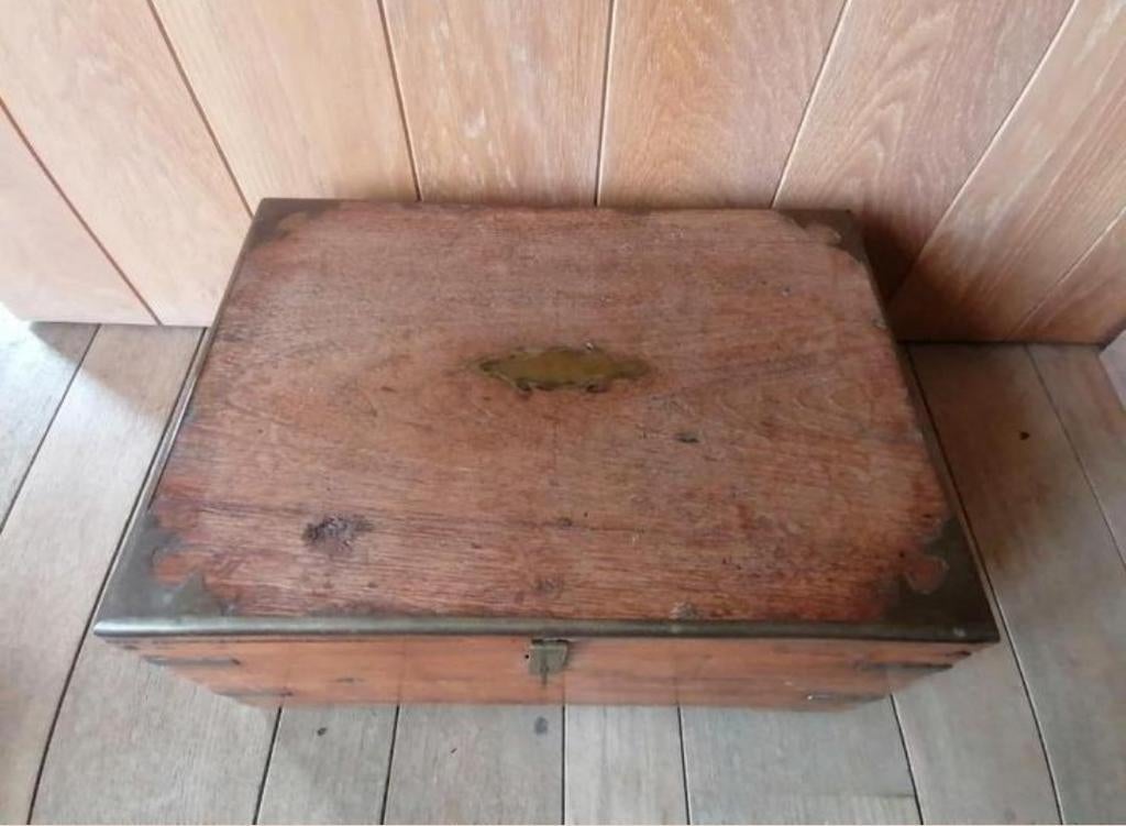 Oude houten kist, Ophalen