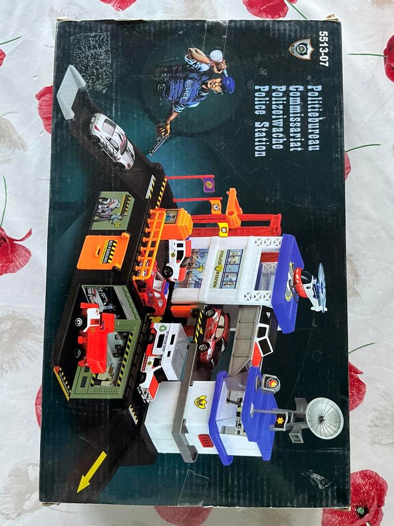 Politiebureau nieuw, Ophalen, Nieuw