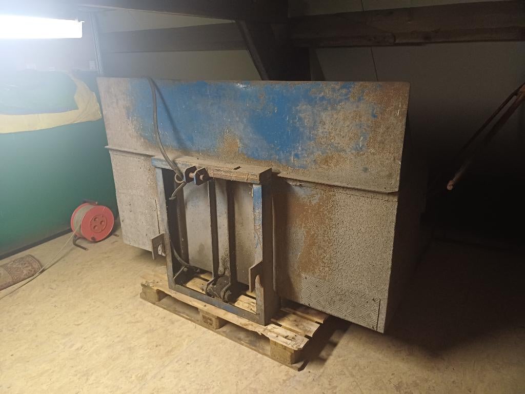 Mais/Grond schepbak, Zakelijke goederen, Ophalen, Overige, Voertechniek