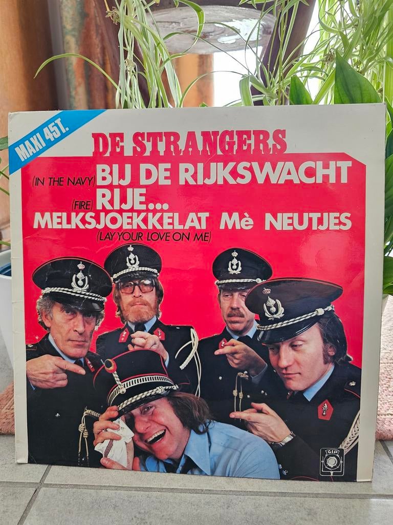 De Strangers bij de rijkswacht, Ophalen