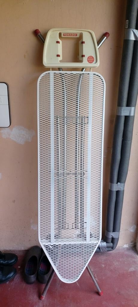 Strijkplank Tomado, Elektronische apparatuur, Strijkijzers en Strijkplanken, Ophalen