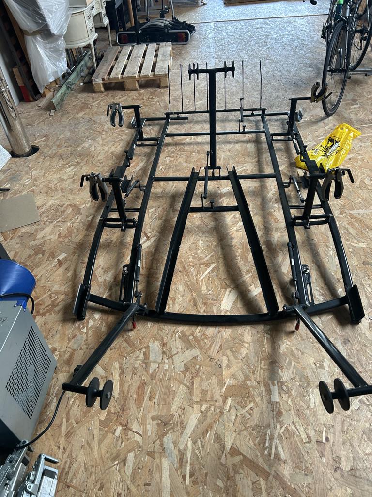 Autodak fietsrek voor wielerploegen of clubs, Fietsen en Brommers, Fietsaccessoires | Fietsenrekken, Ophalen, Zo goed als nieuw