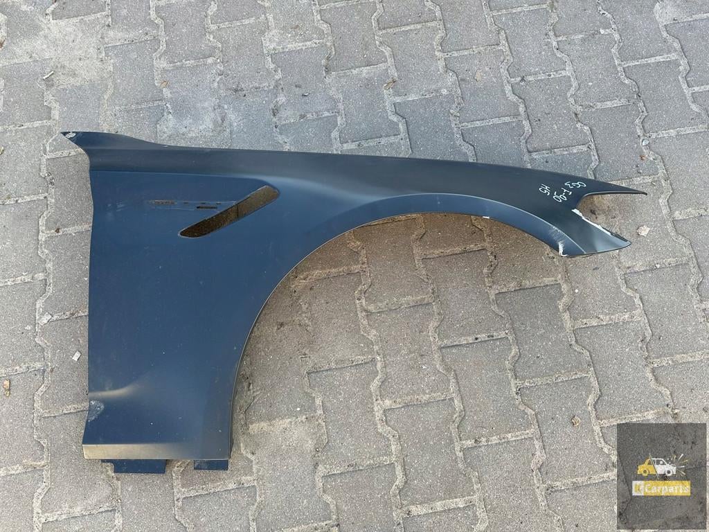 Aileron avant droit BMW M5 F90, Petuelring 130
80788  Munich, DE, Info@bmw.de, Utilisé, BMW