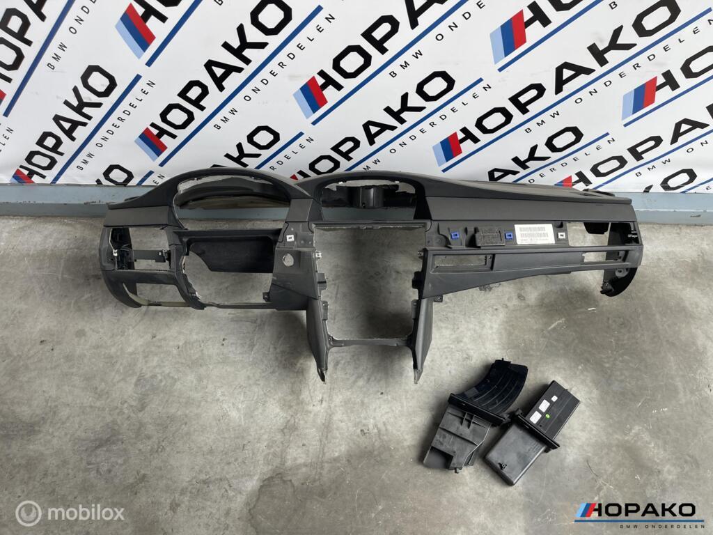 Dashboard met bekerhouders BMW 5 serie E60 E61 - start stop, Enlèvement ou Envoi, Einsteinlaan 5 rijswijk, Bmw, Utilisé