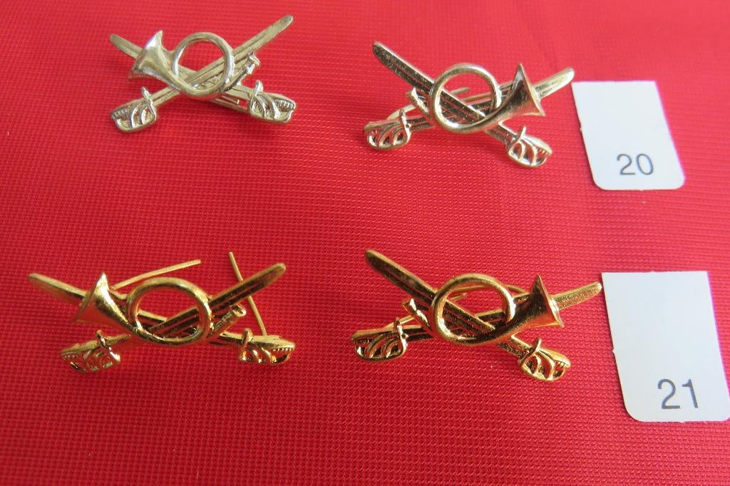 Paire d'insignes pour épaulettes Chasseurs à Cheval, Collections, Enlèvement ou Envoi, Armée de terre, Emblème ou Badge