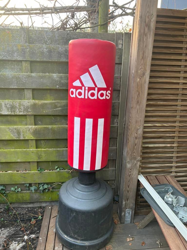 Bokszak met voet, Ophalen, Zo goed als nieuw