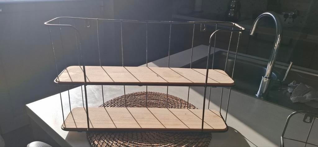 Étagère murale, Enlèvement