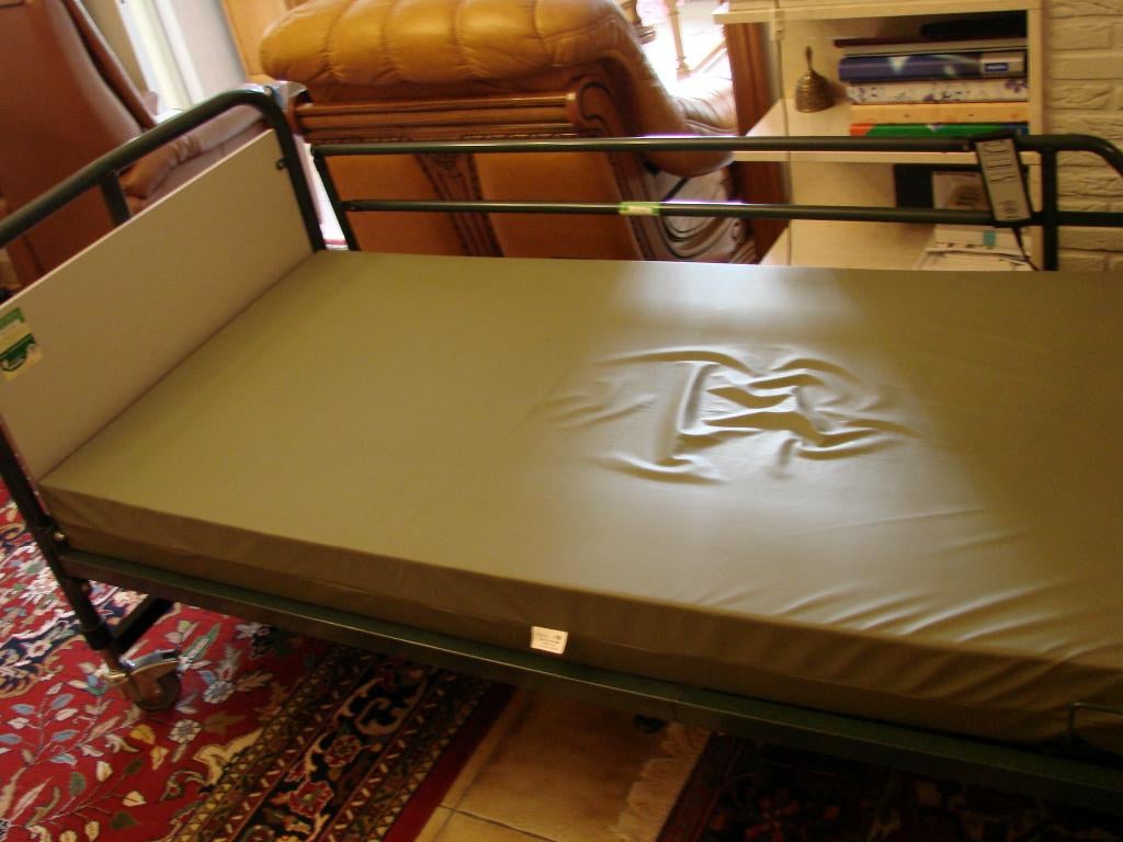 ZORGMATRAS 'sampli voor thuiszorg-seniorenbed, Ophalen, Zo goed als nieuw