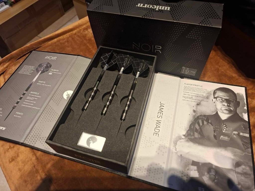 Prachtige sets van James Wade.., Sport en Fitness, Darts, Ophalen, Nieuw, Pijlen