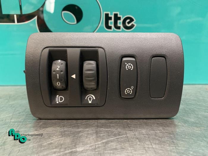 Commutateur phare hauteur réglable d'un Renault Clio (Clio, Renault, -, 3 mois de garantie, Utilisé