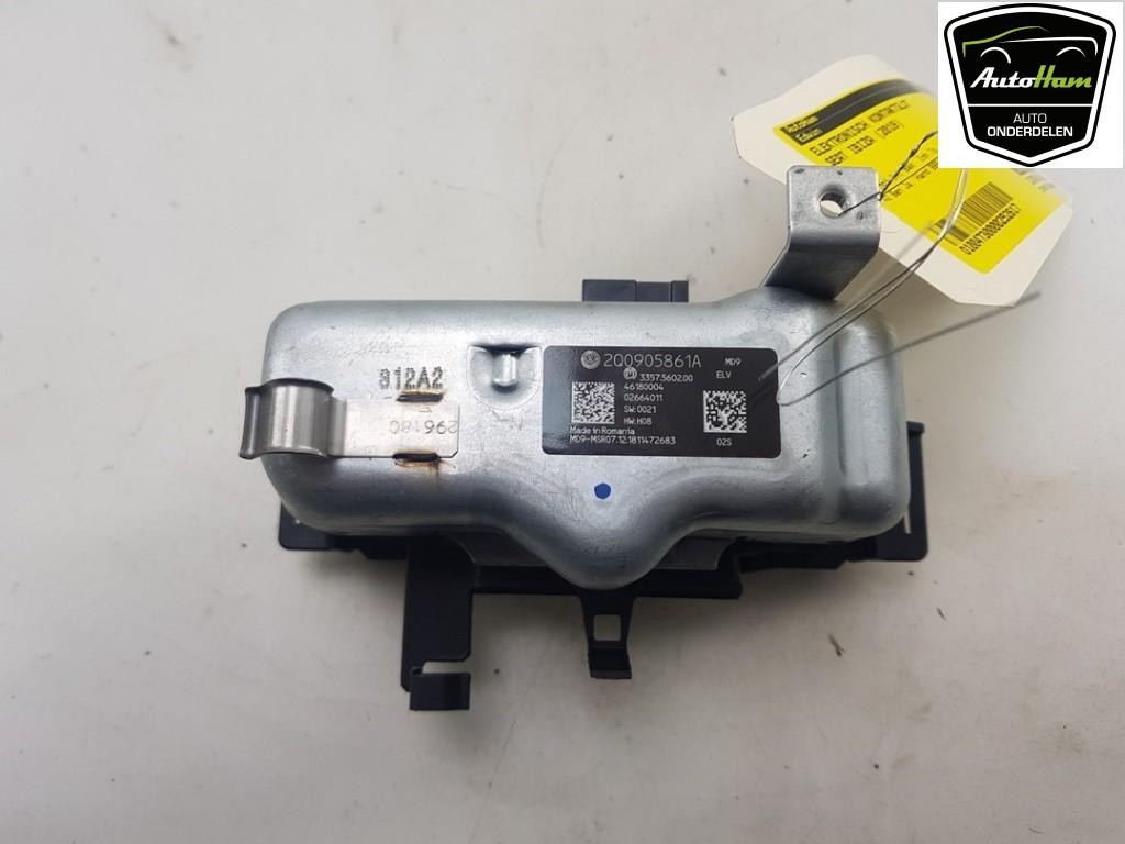 STUURSLOT Seat Ibiza V (KJB) (01-2017/-), Gebruikt, Seat