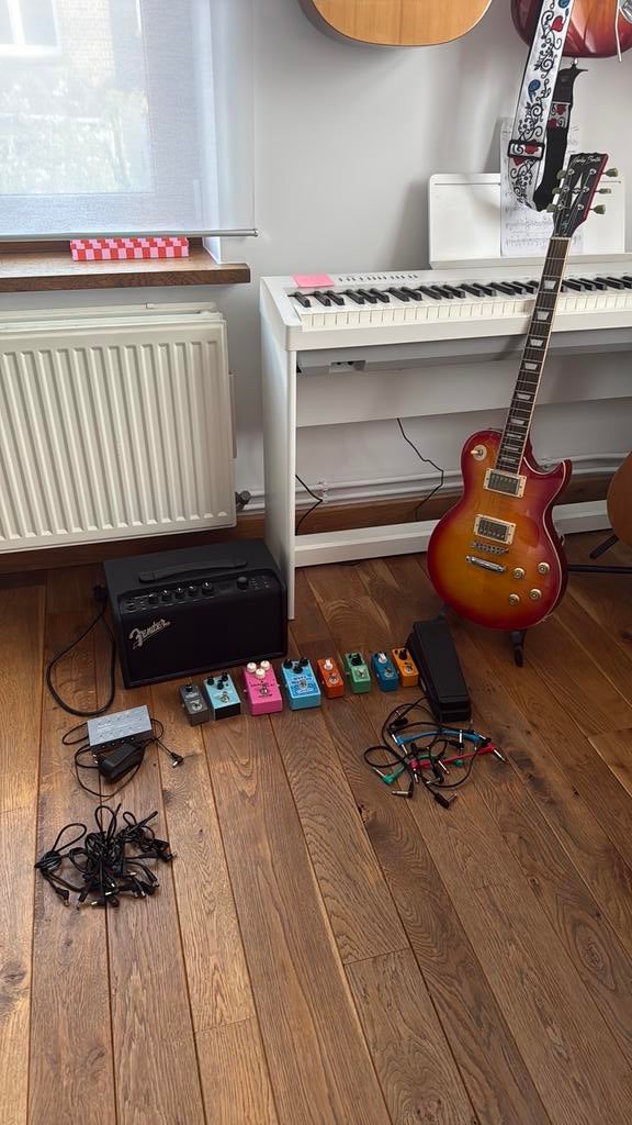 Setup guitare COMPLET-prêt à jouer(guitare + ampli + effets), Musique & Instruments, Instruments à corde | Guitares | Électriques