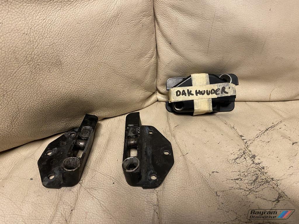 Bmw E36 cabrio set dakbevestigingsplaat grondplaat 8222929, Autos : Pièces & Accessoires, Carrosserie & Tôlerie, BMW, Utilisé