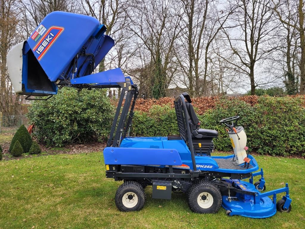 Professionele zitmaaier ISEKI SFH 240, Ophalen, Opvangbak, Zo goed als nieuw, 120 cm of meer