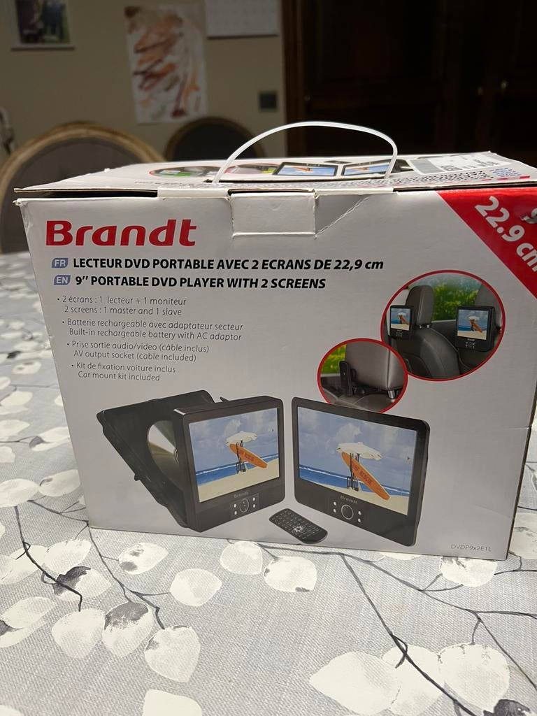 Cd speler voor in de auto met 2 schermen, Ophalen, Zo goed als nieuw