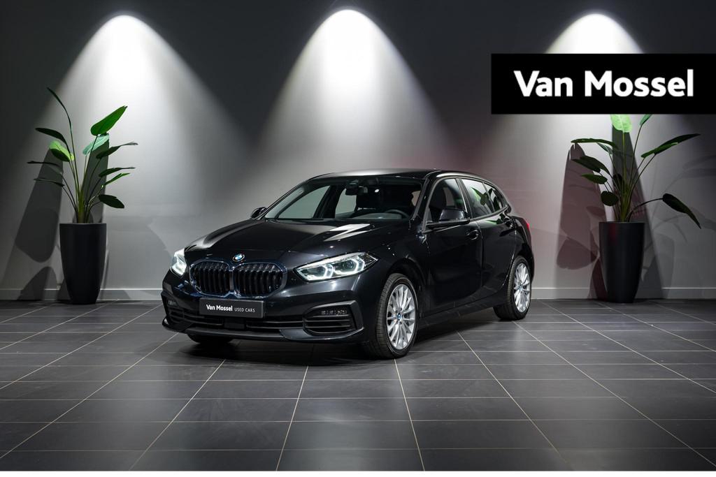 BMW 1-serie 118iA PDC | NAVI | LED, Gebruikt, 129 g/km, 136 pk, Zwart