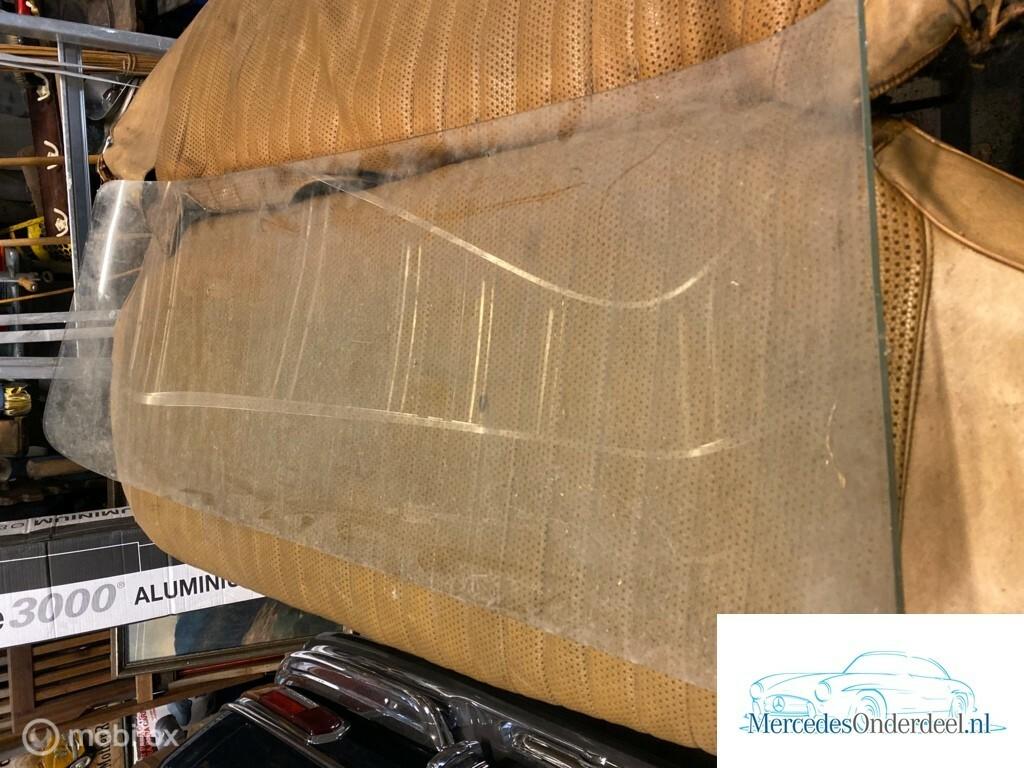 Ruit Mercedes W110 heckflosse achterruit 1106780110, Enlèvement, Utilisé
