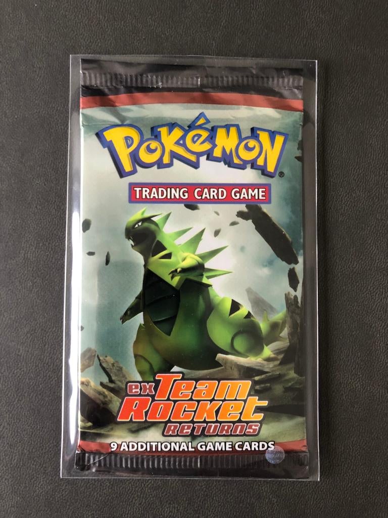 Ex Team Rocket Returns Booster Pack Tyranitar Art, Ophalen of Verzenden, Nieuw, Booster