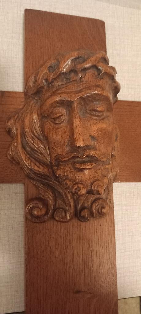 Houtsnijwerk met beeltenis van Jezus Christus op kruis, Antiek en Kunst, Ophalen of Verzenden