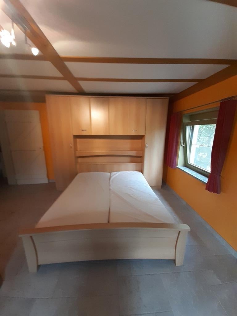 Lit double avec placard polyvalent, 2 sommiers à lattes et 2, Maison & Meubles, Chambre à coucher | Chambres à coucher complètes