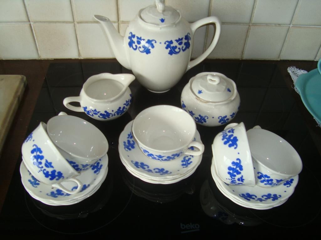 Koffieservies Boch, decor Eikenblad met Kroon., Antiek en Kunst, Ophalen